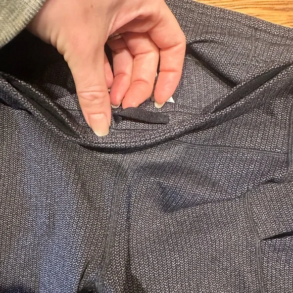 Lululemon Speed Up Tight 28" Size 4 Luxtreme Knit Heathered Black Herringbone - Picture 12 of 16